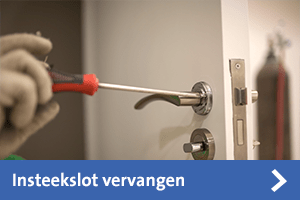 Insteekslot vervangen